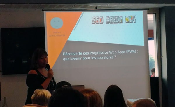 Audrey Witamine en conference PWA au SEOdawaday